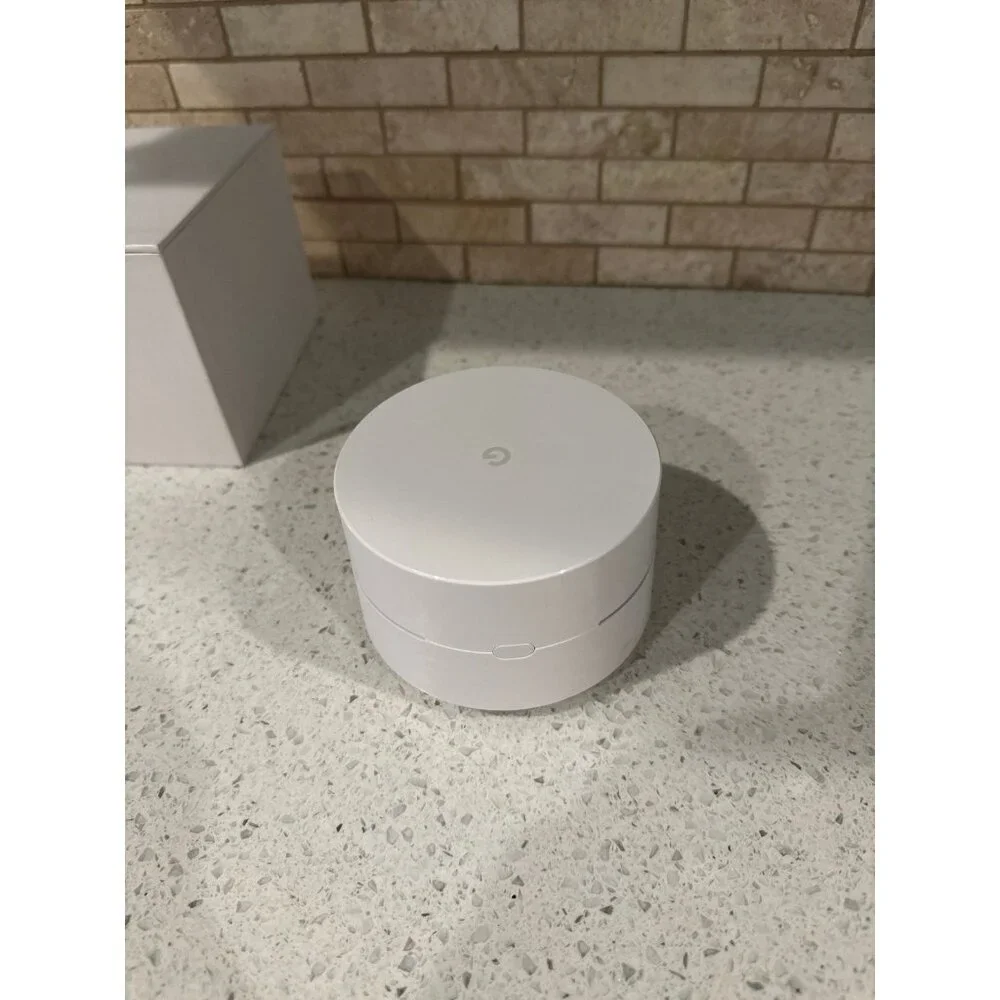 Google Wifi‎ Router - Picture 2 of 4